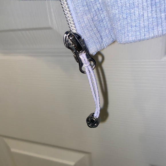 Lululemon Scuba Zip-up - Picture 3 of 11